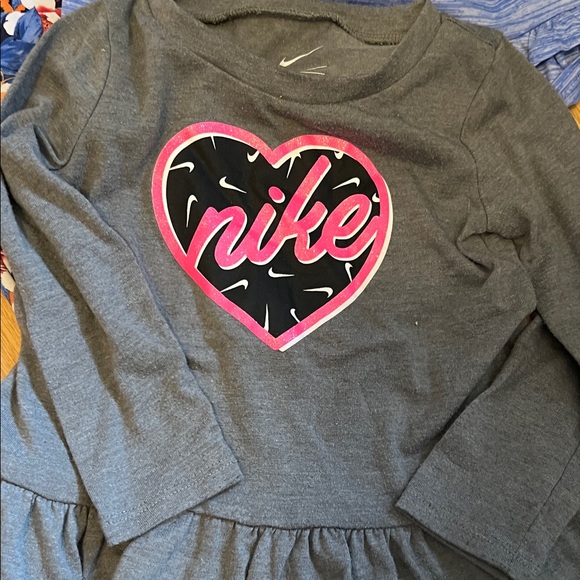 Lot Set of 3 Size 24M NIKE Nike Apparel with Logo 2 Top 1 Pants DRI-FIT GUC ❤️ - Picture 5 of 8